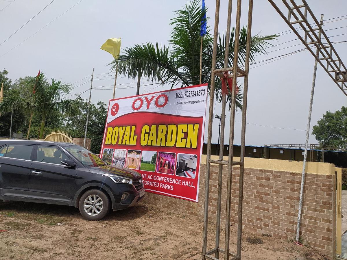 Oyo 82476 Royal Garden גאזיאבאד מראה חיצוני תמונה