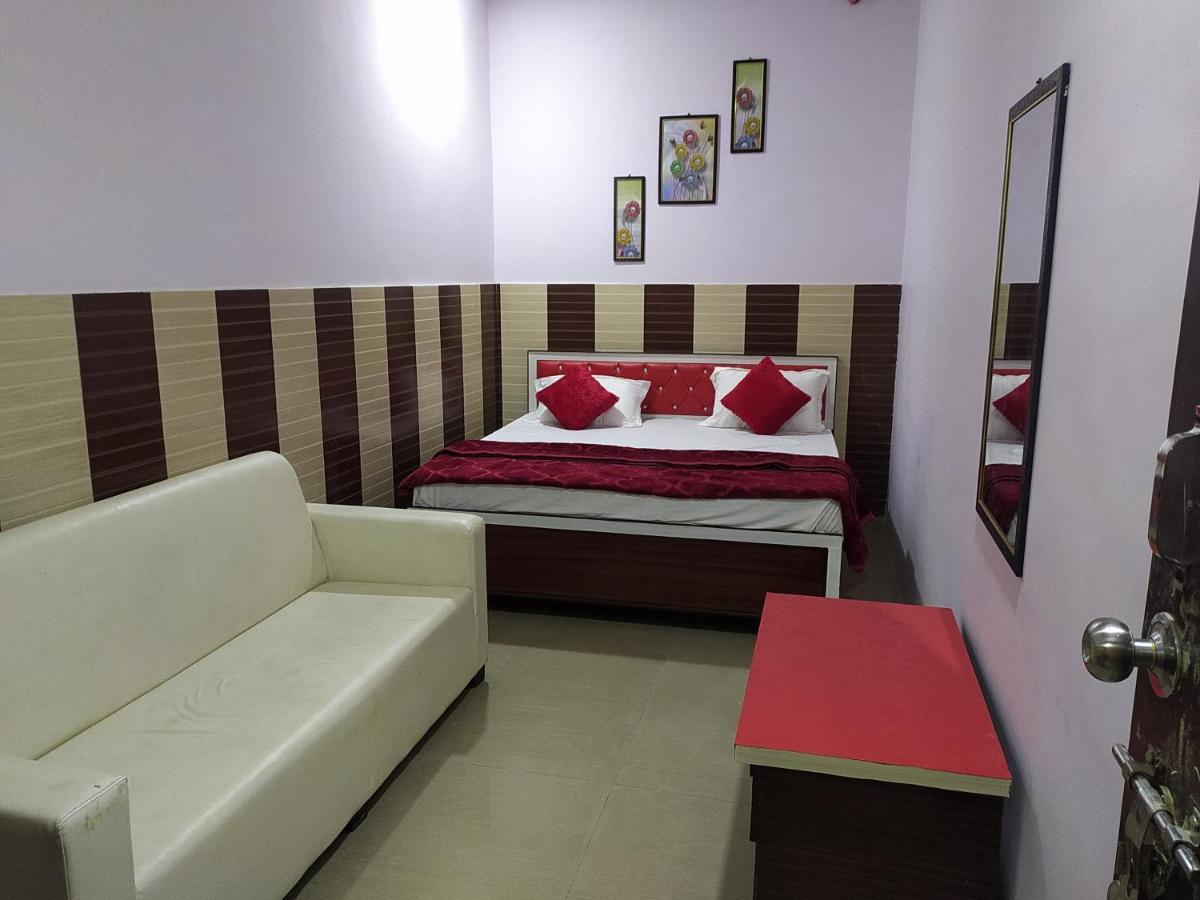 Oyo 82476 Royal Garden גאזיאבאד מראה חיצוני תמונה